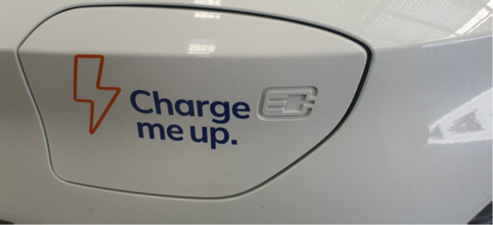 how do i charge my hyundai kona